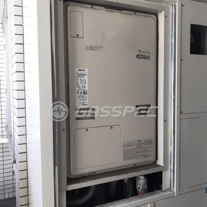 施工前の暖房熱源機（RUFH-K2400AU2-6）