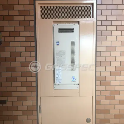 施工前の給湯器（YRUF-VS1615SAW）