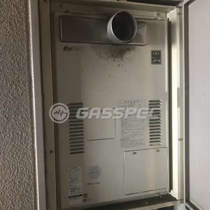 施工前の給湯器（YG2432RT）