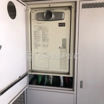 施工前の暖房熱源機（AT-4200ARSAW3Q-C）