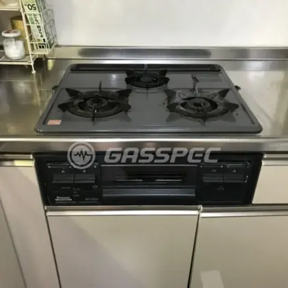 施工前のビルトインガスコンロ（RBG-31J6S-R）