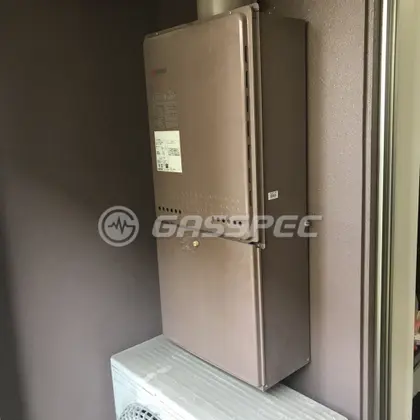 施工前の給湯器（GT-2428SAWX-H）