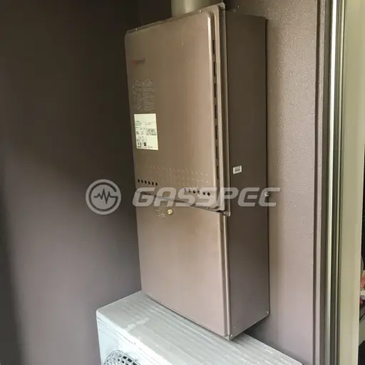 交換前の給湯器（ノーリツ GT-2428SAWX-H）