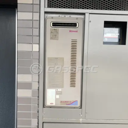 施工前の給湯器（RUF-S1606AW）
