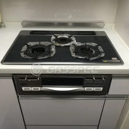 施工前のビルトインガスコンロ（RBG-N71A8GS3R）