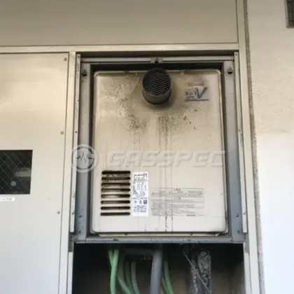 施工前の暖房熱源機（RUFH-VD2400SAT2-3）