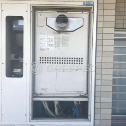 施工前の暖房熱源機（GTH-2413AWXH-T）