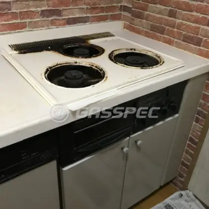 施工前のビルトインガスコンロ（GE-32DTKS）