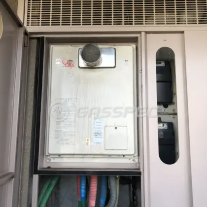 施工前の給湯器（YM2436RTSA）