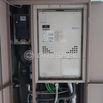 施工前の暖房熱源機（GTH-C2436AWX6H-H）