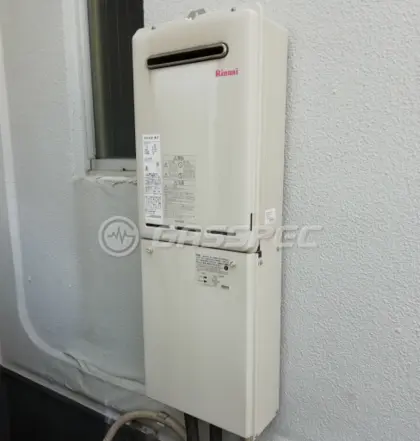 施工前の給湯器（RUX-A2011W-E）