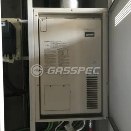 施工前の暖房熱源機（AT-4200ARSSW3Q-56-H）
