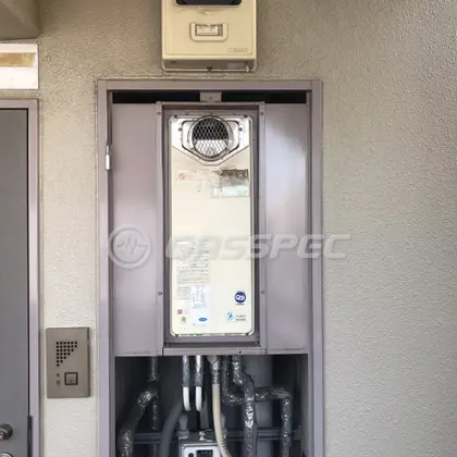 施工前の給湯器（OURB-2051SAQ-T）