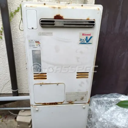 施工前の暖房熱源機（RUF-K2400AW）