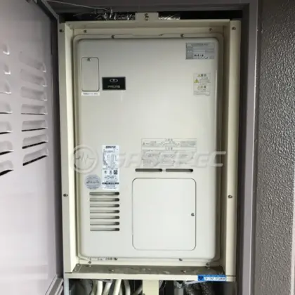 施工前の暖房熱源機（RUFH-V2400SAU2-6）