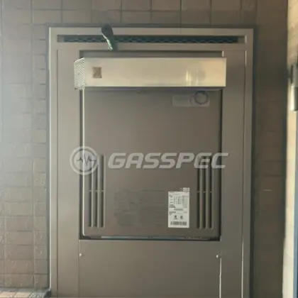 施工前の給湯器（GX-240AW）
