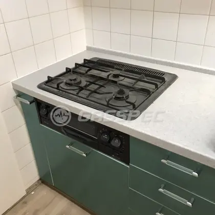 施工前のビルトインガスコンロ（ZGFZK6R12USK）