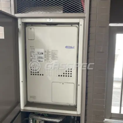 施工前の暖房熱源機（GTH-C2436AWX6H-H）