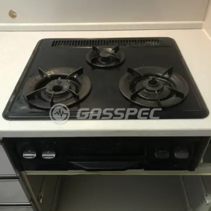 施工前のビルトインガスコンロ（GIC60-3PBH）