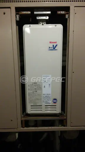 施工後の給湯器（リンナイ RUX-VS1616U-E）