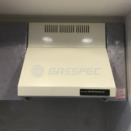 施工前のレンジフード（VL-60）