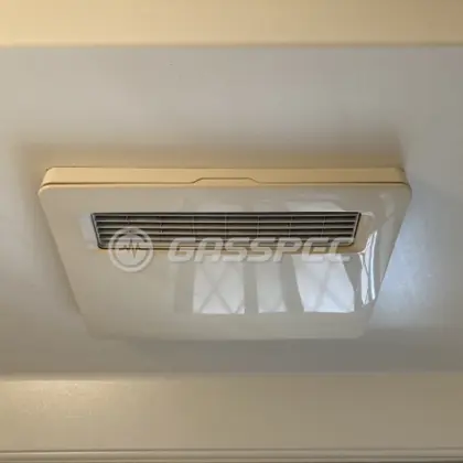 施工前の浴室乾燥機（V-101BZ-HT）