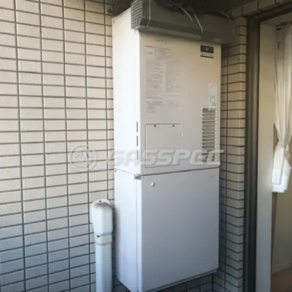 施工前の暖房熱源機（AT-4200ARSAW3Q-56-F）