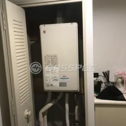 施工前の給湯器（YV1660FF）