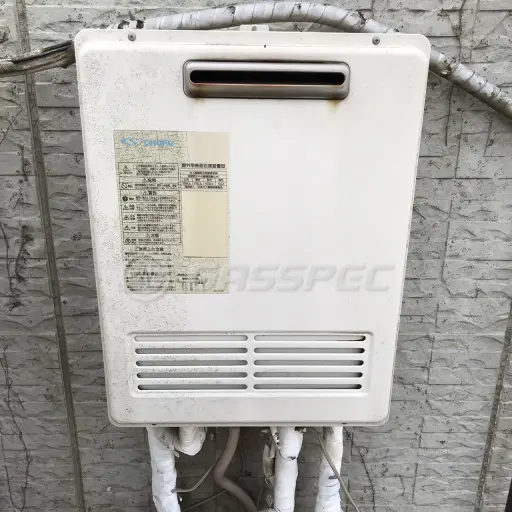 交換前の給湯器（長府 GFK-2414WKA）