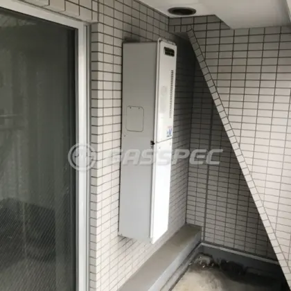 施工前の給湯器（RUF-VS2005SAW）