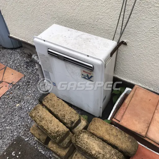 交換前の給湯器（リンナイ RUF-V240SAG）