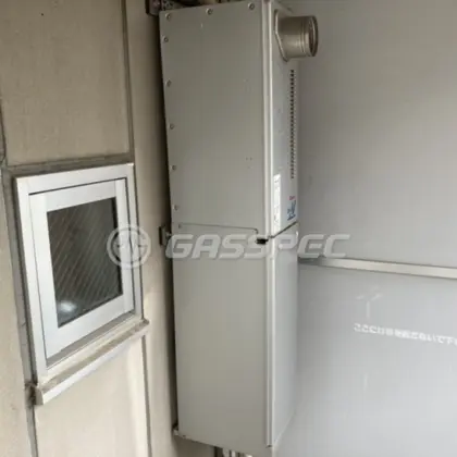 施工前の給湯器（RUF-VS2000SAT）