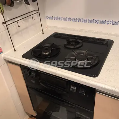 施工前のビルトインガスコンロ（DG3296NR　GMO-S3700型）