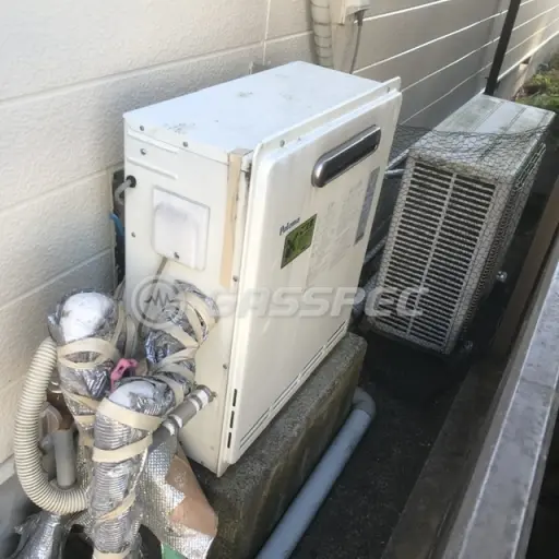 交換前の給湯器（パロマ FH-204AWDR-A）