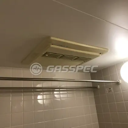 施工前の浴室乾燥機（49-846）