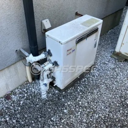 施工前の給湯器