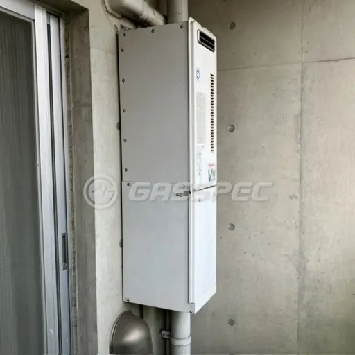 交換前の給湯器（リンナイ RUF-VS1610SAW-VC）