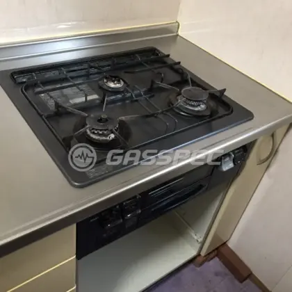 施工前のビルトインガスコンロ（QG3267F1）