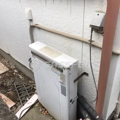 施工前の給湯器（RFS-1616U）
