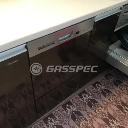 施工前のビルトイン食洗機（RKW-402G）
