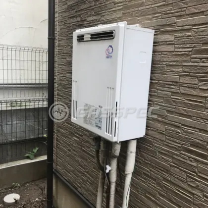 施工前の給湯器（GX-2400AW）