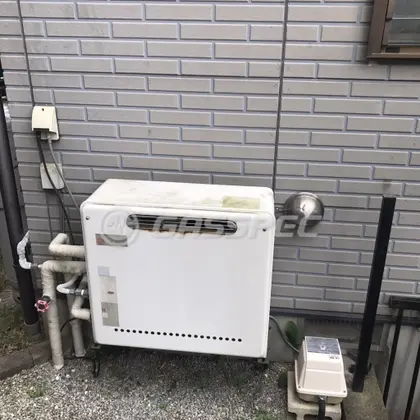 施工前の給湯器（T-208SAR）