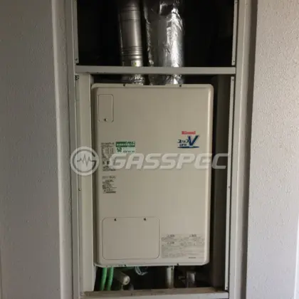 施工後の暖房熱源機（リンナイ RUFH-V2403AFF2-3(B)）