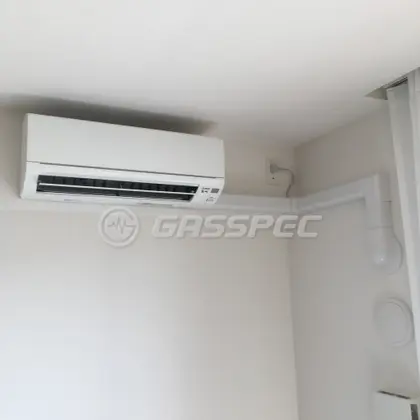 施工後のエアコン（三菱 MSZ-GV4018S）
