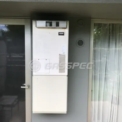 施工前の暖房熱源機（AT-4200ARSAW3Q-G）