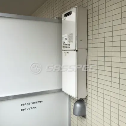 施工前の給湯器（GQ-1637WS）