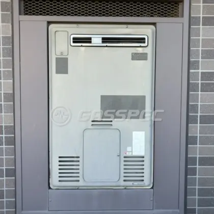 施工前の暖房熱源機（RUFH-2405AW2-5）