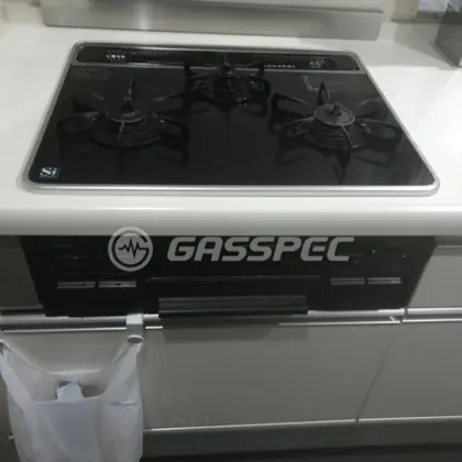 施工前のビルトインガスコンロ（PD-N52W-R）