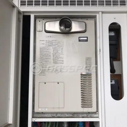 施工前の暖房熱源機（AT-4200ARSAW3Q-56-C）