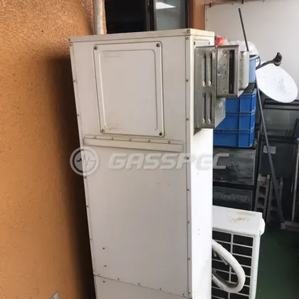 施工前の給湯器（AD-207RFA）